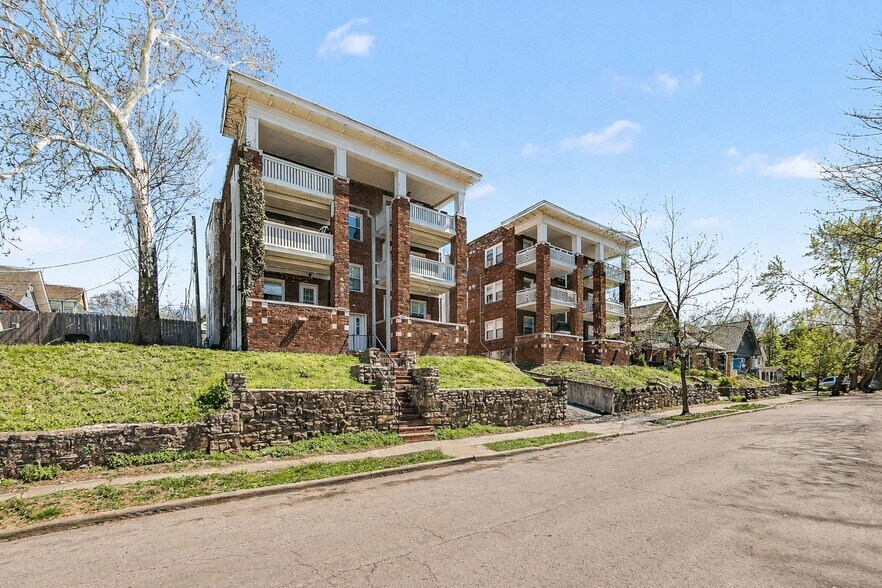 More Photos Of 4009-4015 Charlotte St, Kansas City Apartments For Sale