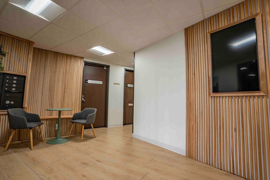 More Photos Of 5480 Baltimore Dr, La Mesa Office For Lease