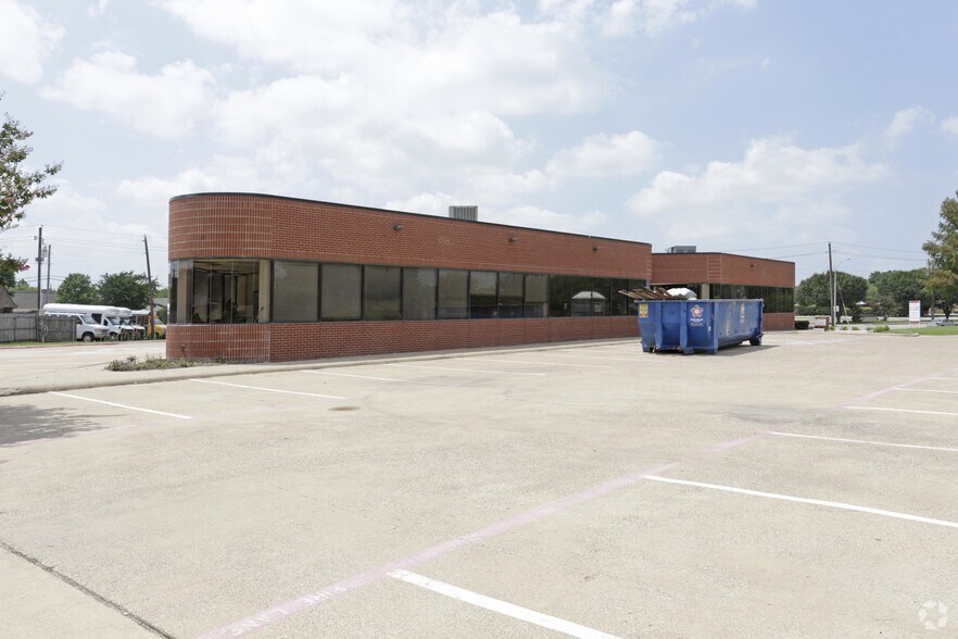 More Photos Of 3920 Alma Dr, Plano Coworking Space