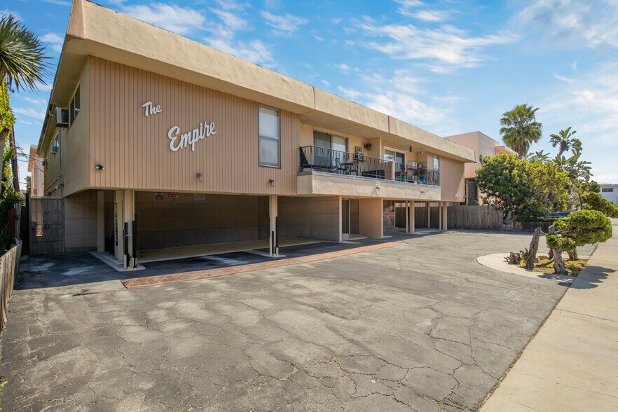 Primary Photo Of 3674 Empire Dr, Los Angeles Apartments For Sale