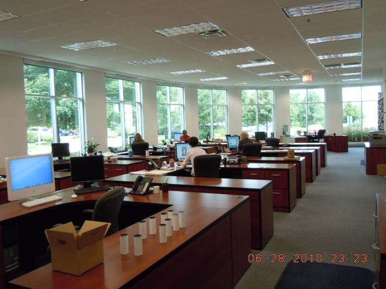 More Photos Of 4221 N Normandy Ave, Chicago Distribution For Lease