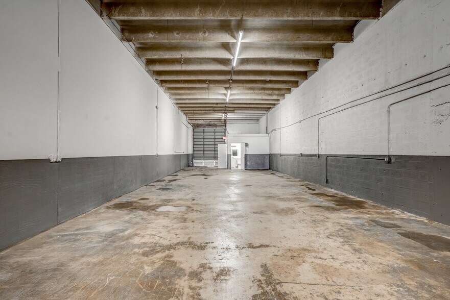 More Photos Of 14080-14118 SW 139th Ct, Miami Light Manufacturing For Lease