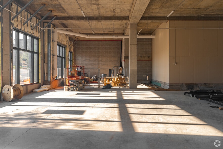 More Photos Of 701 W Magnolia Ave, Fort Worth Unknown For Lease