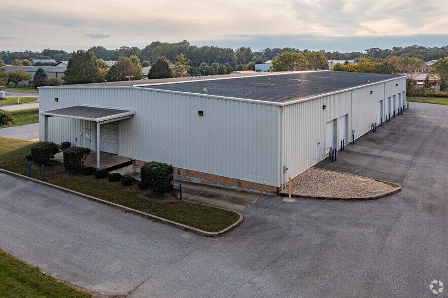 More Photos Of 5211 Cutter Ct, Prince Frederick Service For Lease