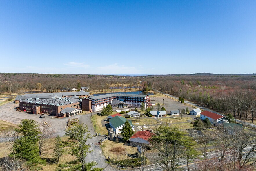 More Photos Of 4858 Route 32, Catskill Hotel For Lease