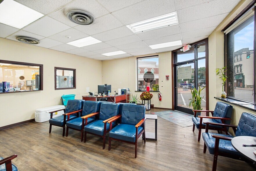 More Photos Of 1002 Monmouth St, Newport Office Residential For Sale
