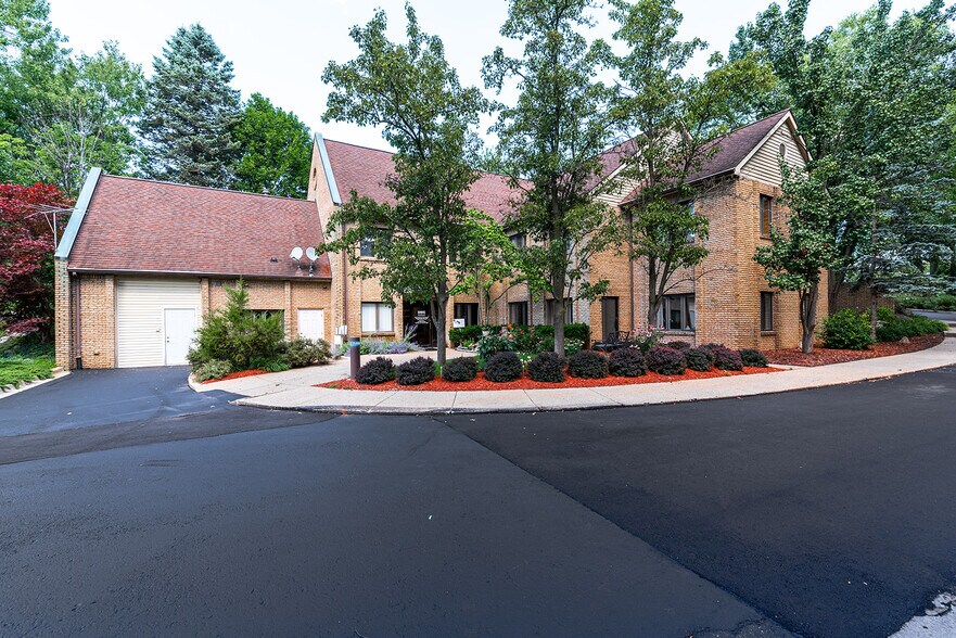More Photos Of 1181 N Milford Rd, Milford Medical For Lease