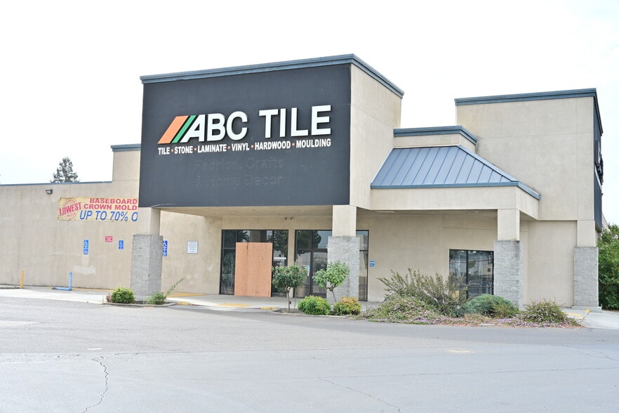 Primary Photo Of 2013 Evergreen Ave, Modesto Freestanding For Sale