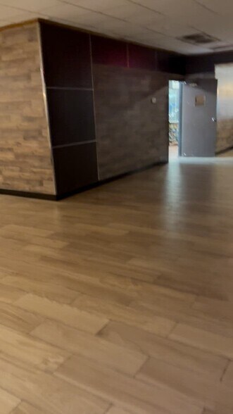 Primary Photo Of 40 S Court St, Athens Fast Food For Lease