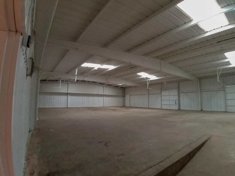 More Photos Of 2314 E Us-190 Hwy, Copperas Cove Auto Repair For Lease