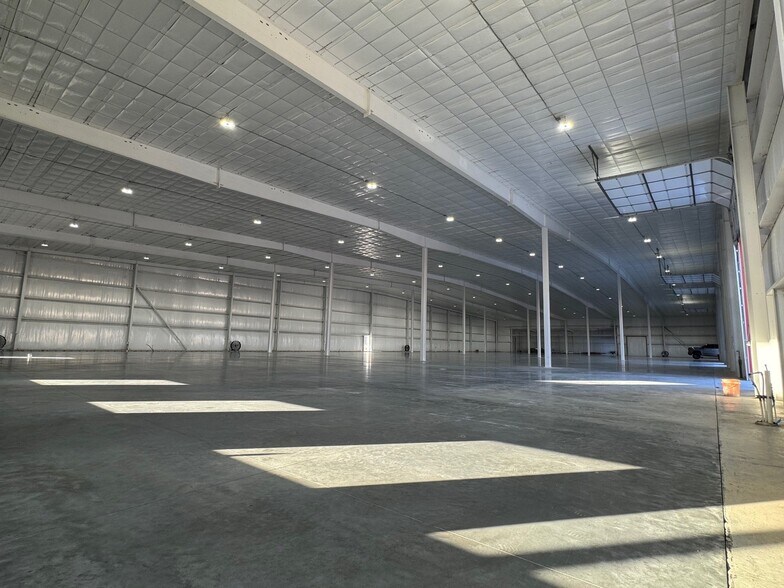 More Photos Of 3000 N Florence Ave, Tulsa Distribution For Lease