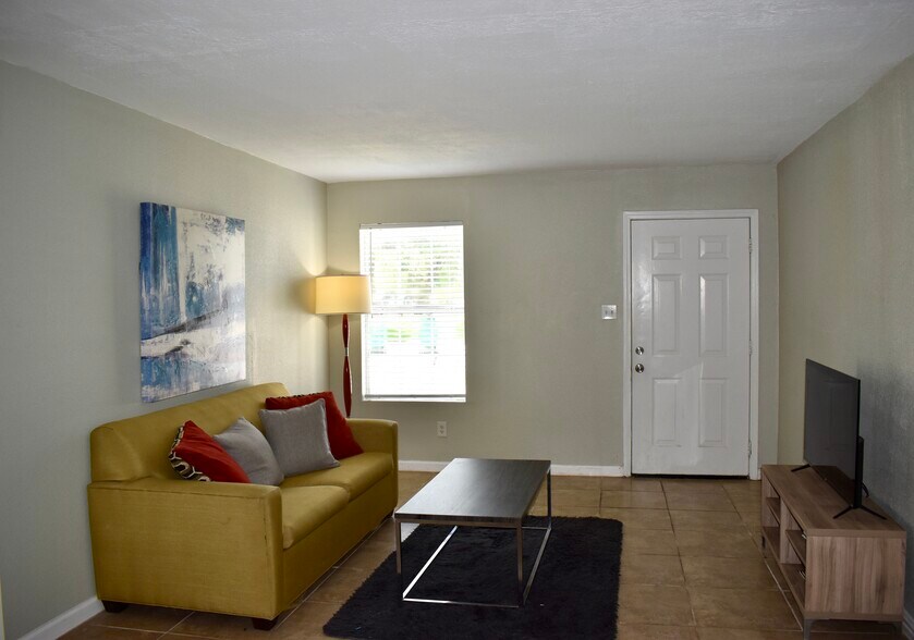 More Photos Of 1500-1502 Oleander Dr, La Marque Apartments For Sale