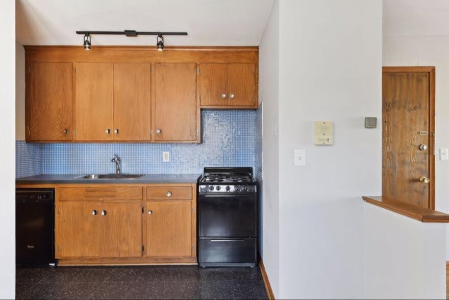 More Photos Of 3211 Minnehaha Ave, Minneapolis Apartments For Sale