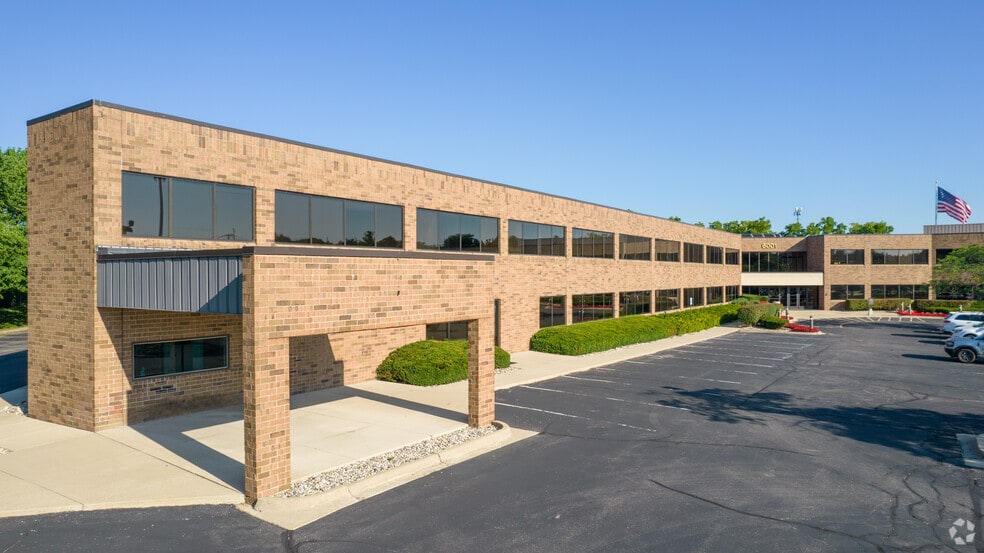 More Photos Of 6001 N Adams Rd, Bloomfield Hills Office For Lease