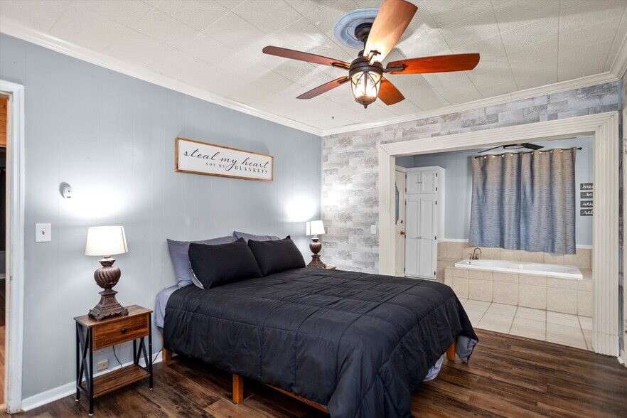 More Photos Of 2508 US-69, Lufkin Lodge Meeting Hall For Sale