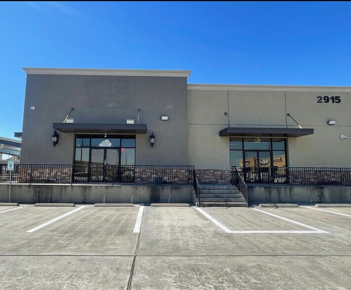 More Photos Of 2915 S Sam Houston Pky E, Houston Coworking Space