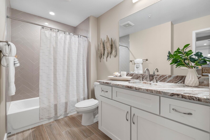 More Photos Of 5126 Coronado Pky, Cape Coral Apartments For Sale