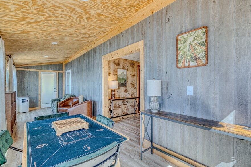 More Photos Of 8372 E Flowage Ln, Gordon Multifamily For Sale