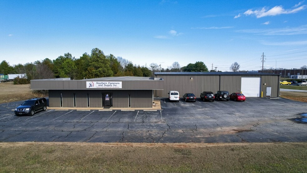Primary Photo Of 105 Osage Dr, Greenville Warehouse For Lease