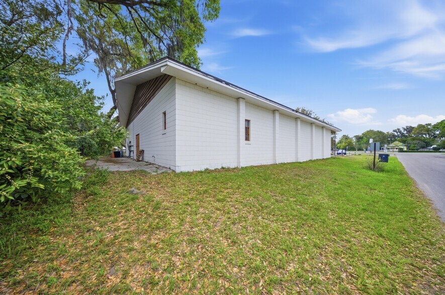 More Photos Of 120 N Main St, Bushnell Office Residential For Sale