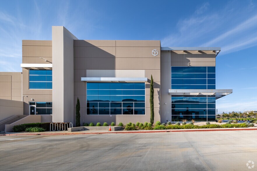 More Photos Of 17783 Indian St, Moreno Valley Distribution For Lease