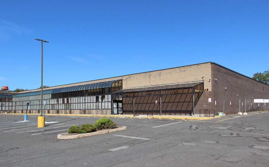 More Photos Of 45 S Route 9W, West Haverstraw Unknown For Lease