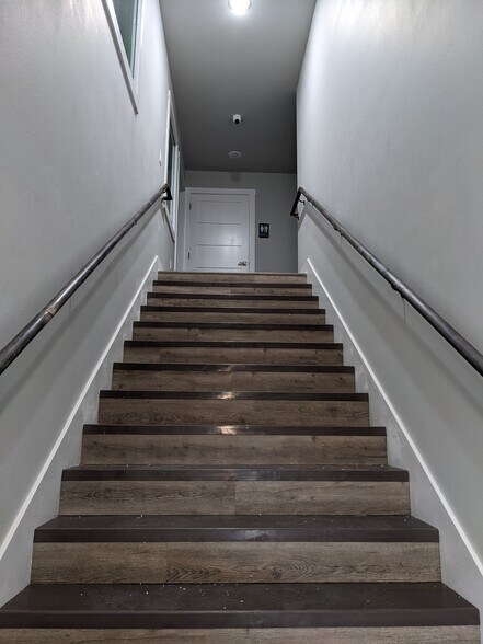 More Photos Of 105 Schumanns Beach Rd, New Braunfels Office For Lease