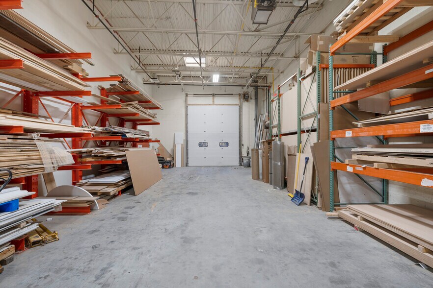 More Photos Of 10 Mile Hill Rd, Newtown Warehouse For Lease