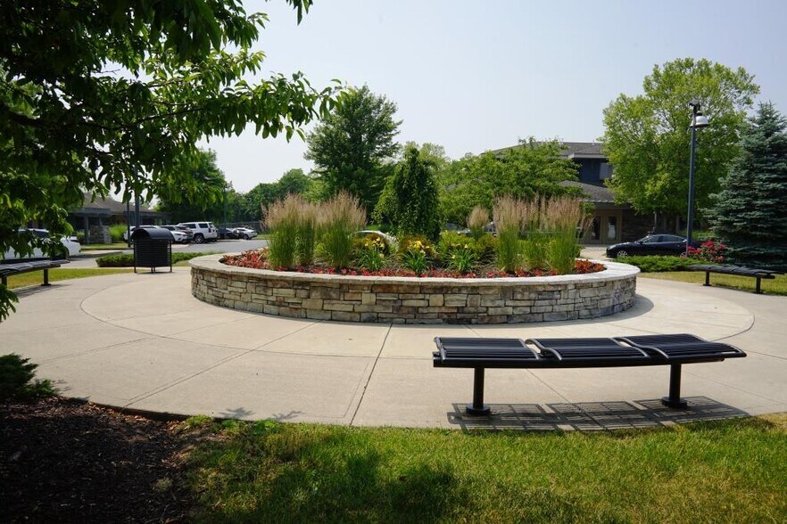 More Photos Of 70-84 Remick Blvd, Springboro Office For Sale