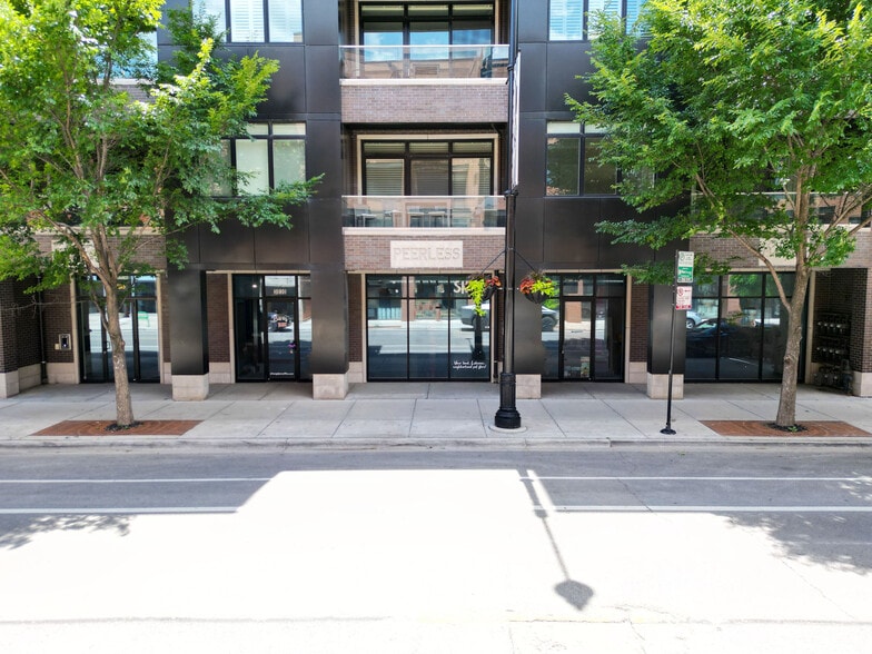Primary Photo Of 3030 N Lincoln Ave, Chicago Apartments For Lease