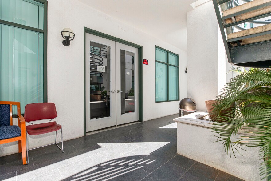 More Photos Of 350 W Arden Ave, Glendale Office For Lease