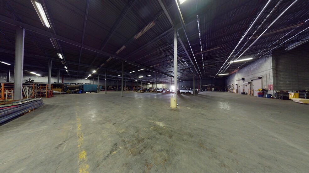 More Photos Of 803 N Oakland St, Gastonia Manufacturing For Lease