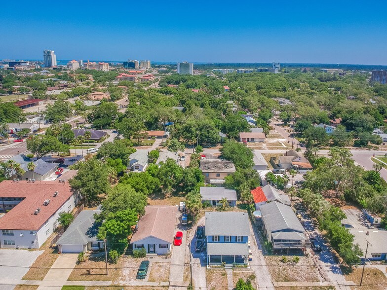 More Photos Of 822 Grand Central St, Clearwater Apartments For Sale