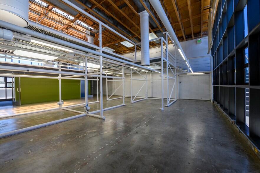 More Photos Of 2200 Michigan Ave, Santa Monica Loft Creative Space For Lease