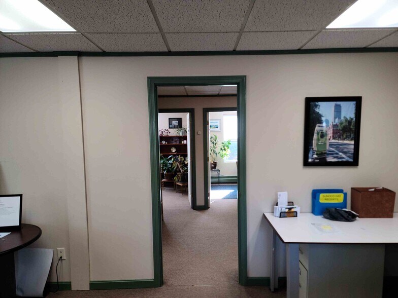 More Photos Of 114 State Rd, Sagamore Beach Warehouse For Lease