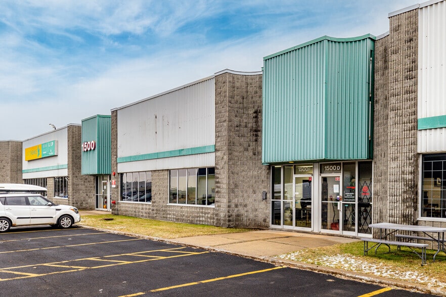 More Photos Of 1500 Rue Nobel, Boucherville Warehouse For Lease
