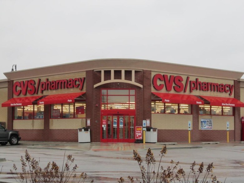 More Photos Of 10420 Grand Ave, Franklin Park Drugstore For Lease