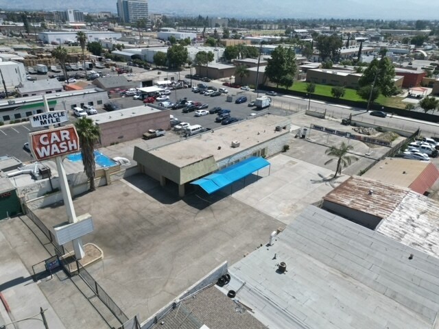 More Photos Of 247 S E St, San Bernardino Carwash For Sale