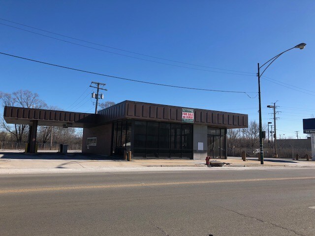 More Photos Of 10535 S Torrence Ave, Chicago Freestanding For Sale