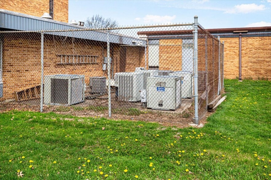 More Photos Of 17200 E 39th St S, Independence Religious Facility For Sale