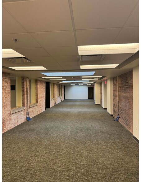 More Photos Of 908 Baltimore Ave, Kansas City Office For Sale
