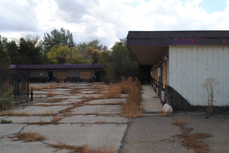 More Photos Of 560 6th St, Wells Hotel For Sale