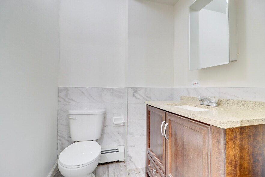 More Photos Of 5926 Bleecker St, Ridgewood Medical For Sale