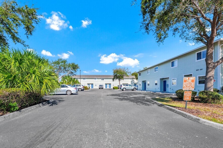 More Photos Of 1007 W 57th Ave W, Bradenton Apartments For Sale