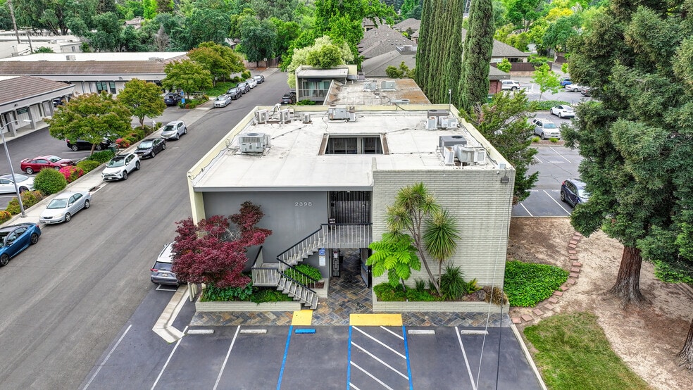 More Photos Of 2398 Fair Oaks Blvd, Sacramento Office For Sale