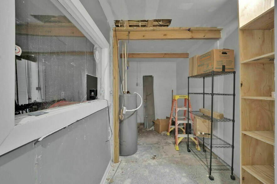 More Photos Of 6625 Grove Ave, Windsor Mill Carwash For Lease