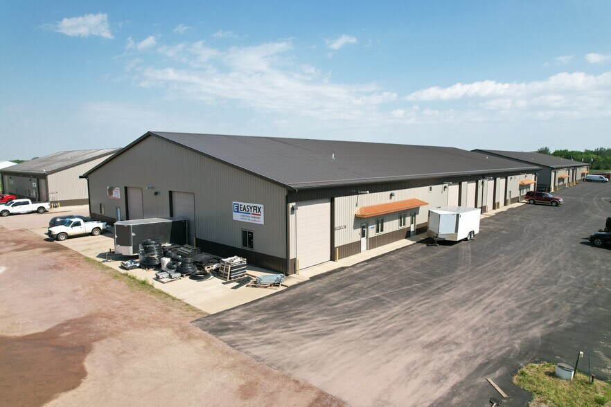 More Photos Of 47001 Mona St, Tea Distribution For Lease