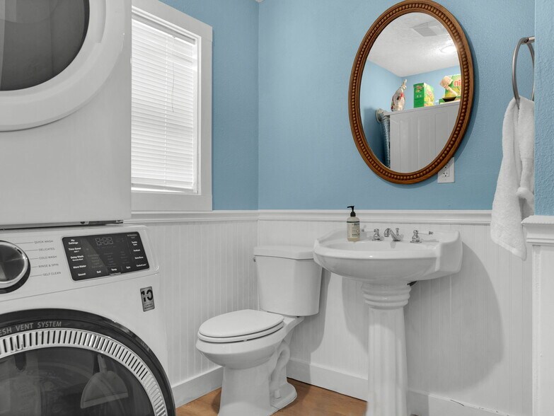 More Photos Of 175 W Bond St, Astoria Storefront Retail Residential For Sale