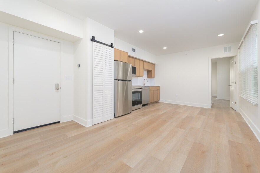 More Photos Of 1628 Walnut St, Jacksonville Multifamily For Sale