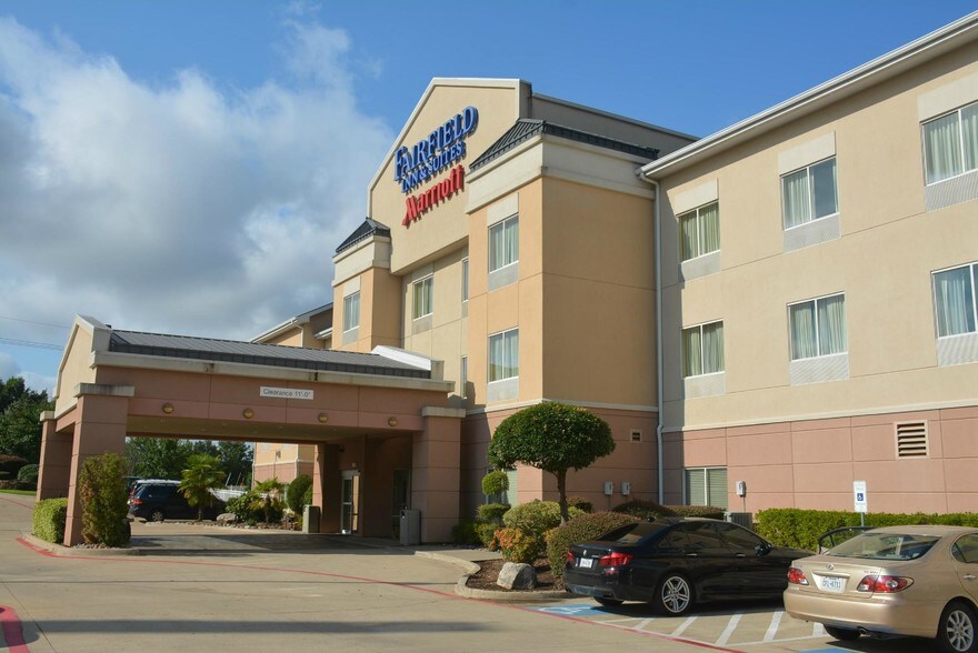 More Photos Of 105 W Interstate 20, Marshall Hotel For Sale